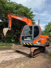 Buy Doosan DX75-9C Used Excavator / 4 Buy Doosan DX75-9C Used Excavator / 4