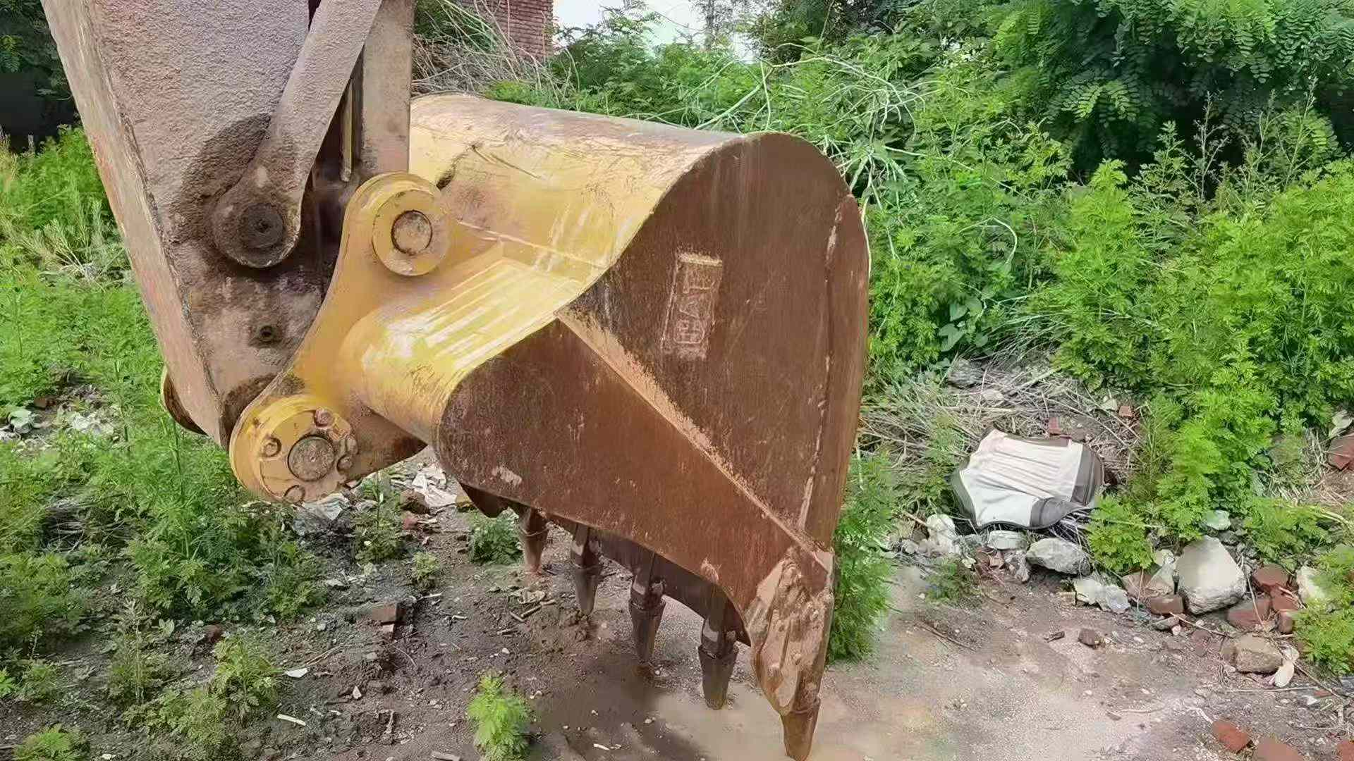 Buy Caterpillar 323 Used Excavator / 8 Buy Caterpillar 323 Used Excavator / 8