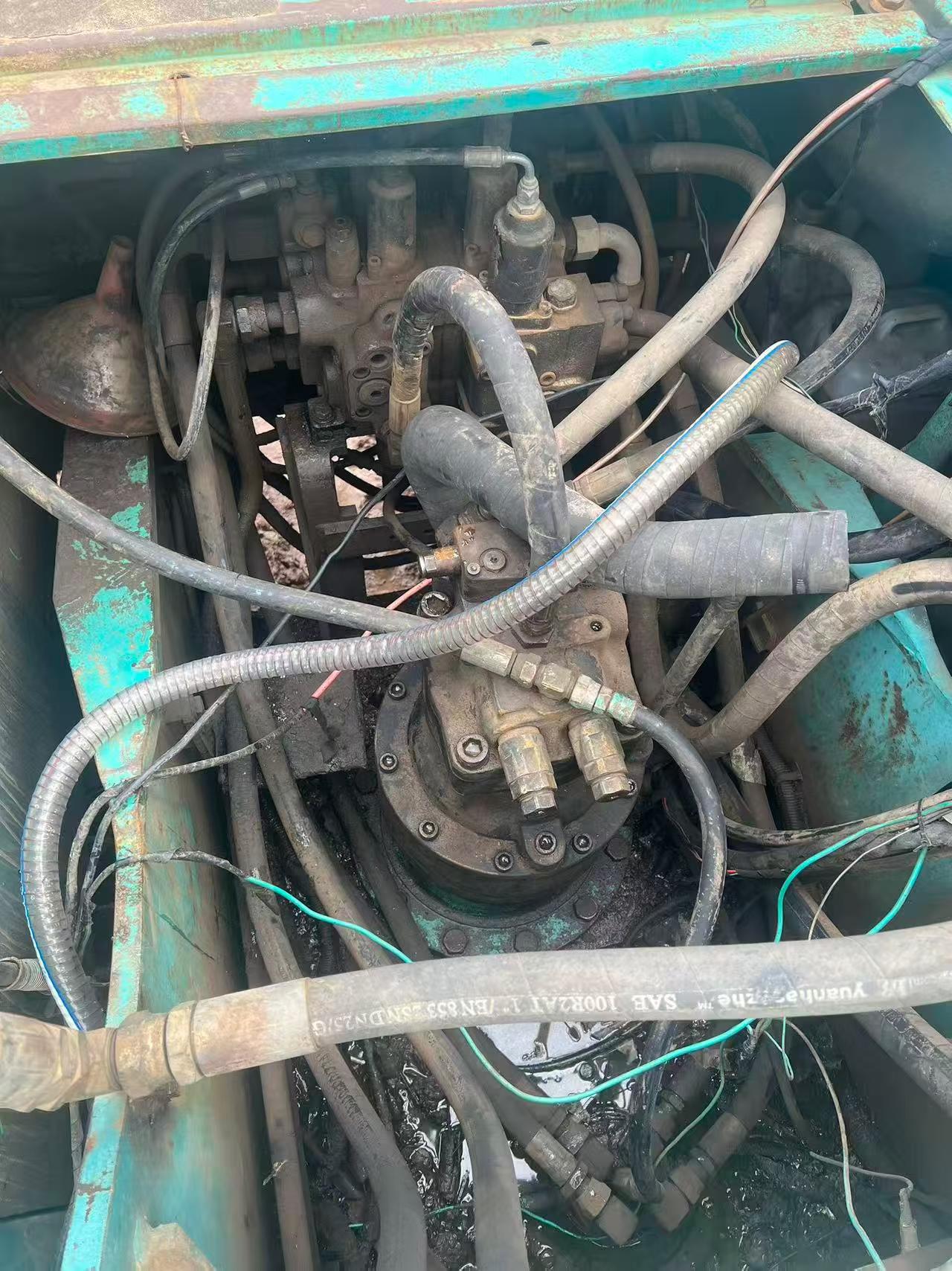 Buy Kobelco SK200-10 Used Excavator / 3 Buy Kobelco SK200-10 Used Excavator / 3