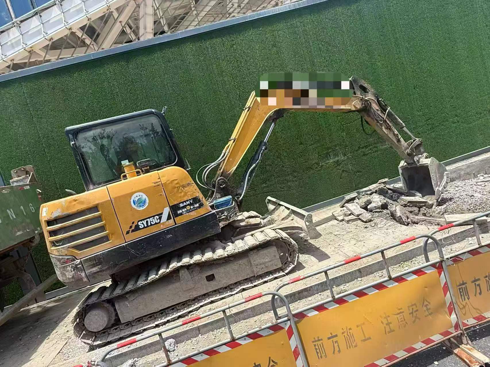 Buy Sany SY60 Used Excavator / 3