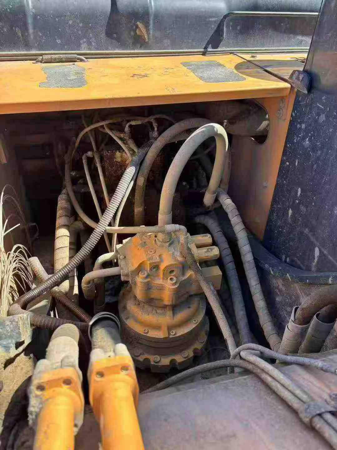 Buy Hyundai R215VS Used Excavator / 4