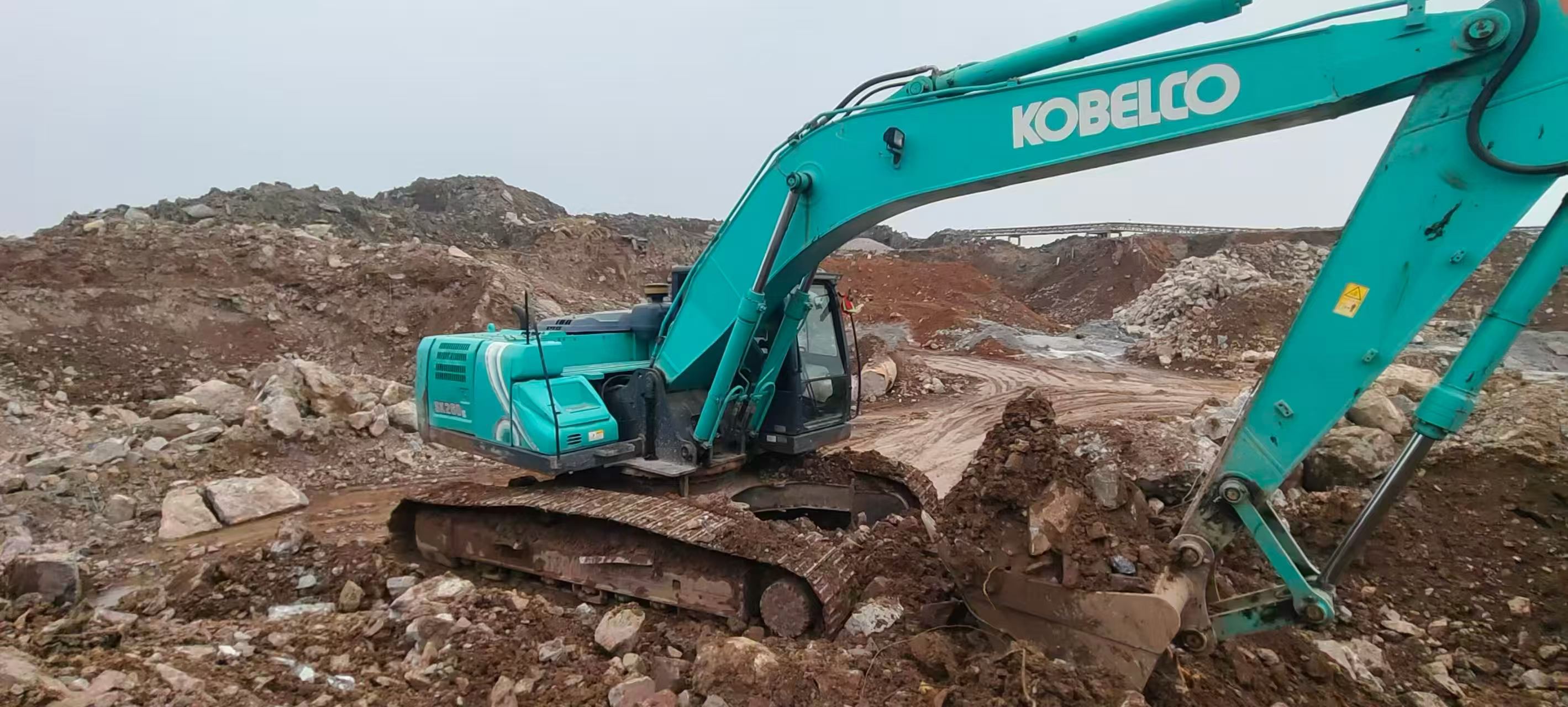 Buy Kobelco SK260 Used Excavator / 2 Buy Kobelco SK260 Used Excavator / 2