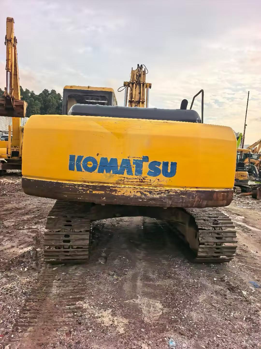 Buy Komatsu PC200-7 Used Excavator / 1