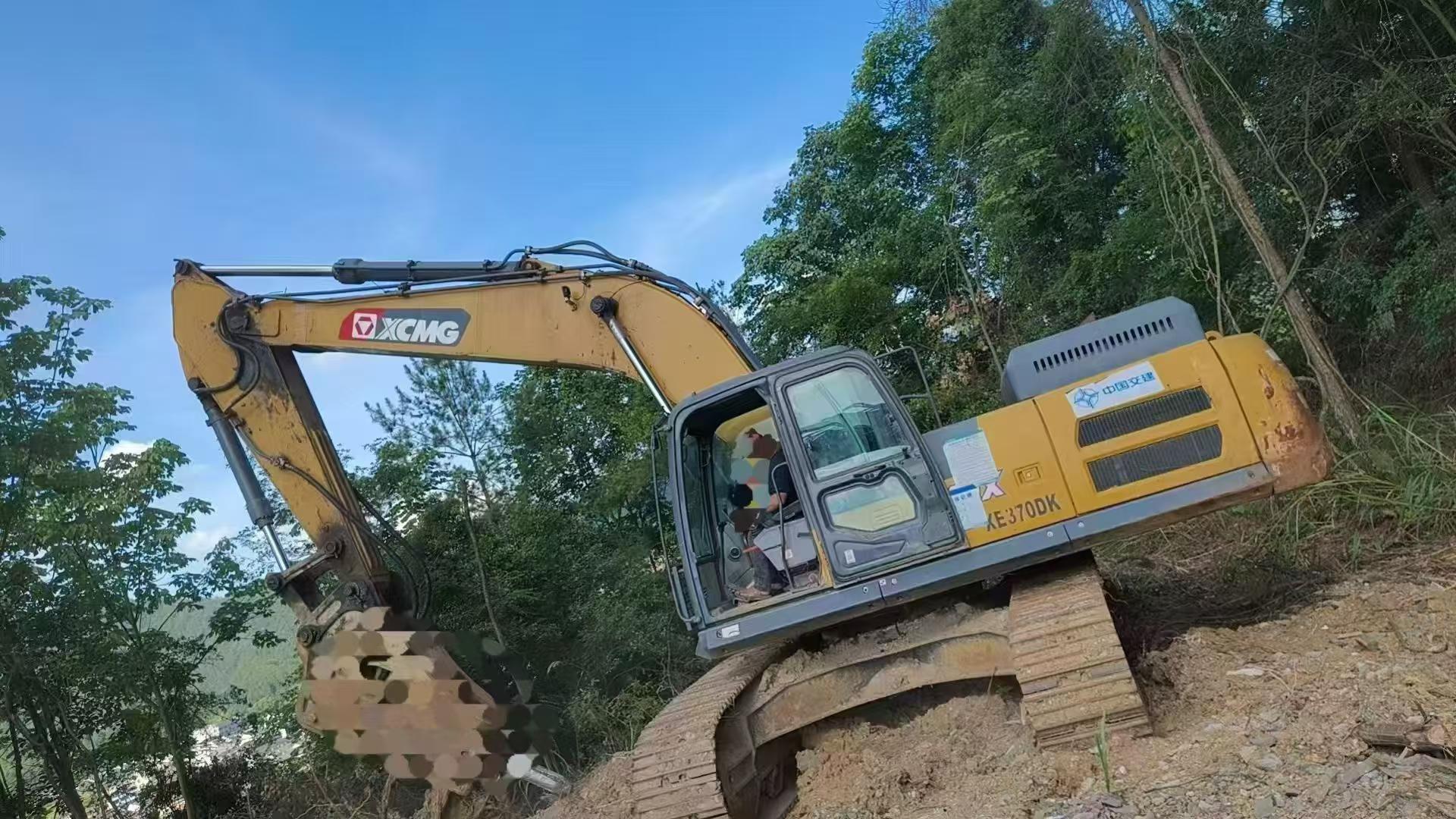 Buy XCMG XE335C Used Excavator / 1