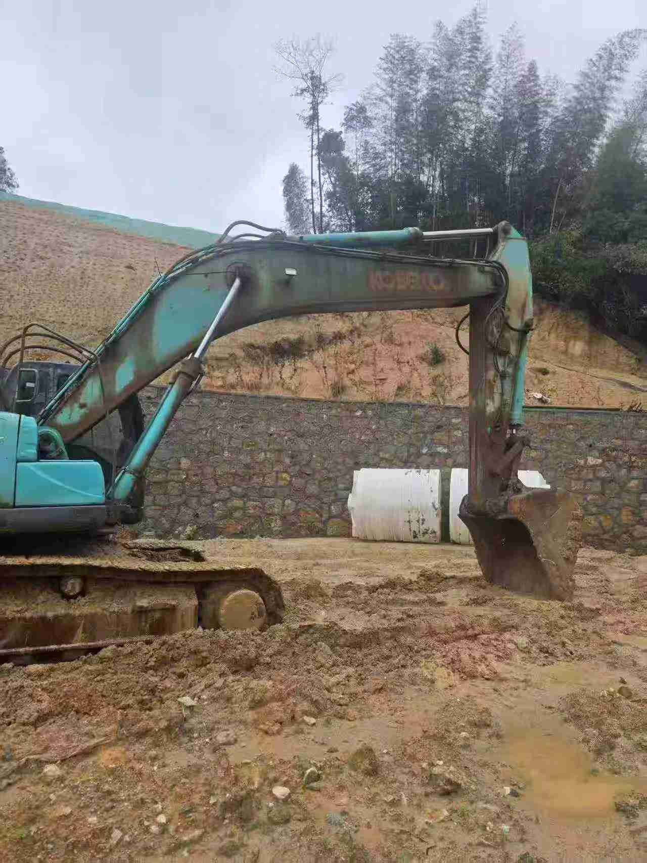 Buy Kobelco SK330 Used Excavator / 1