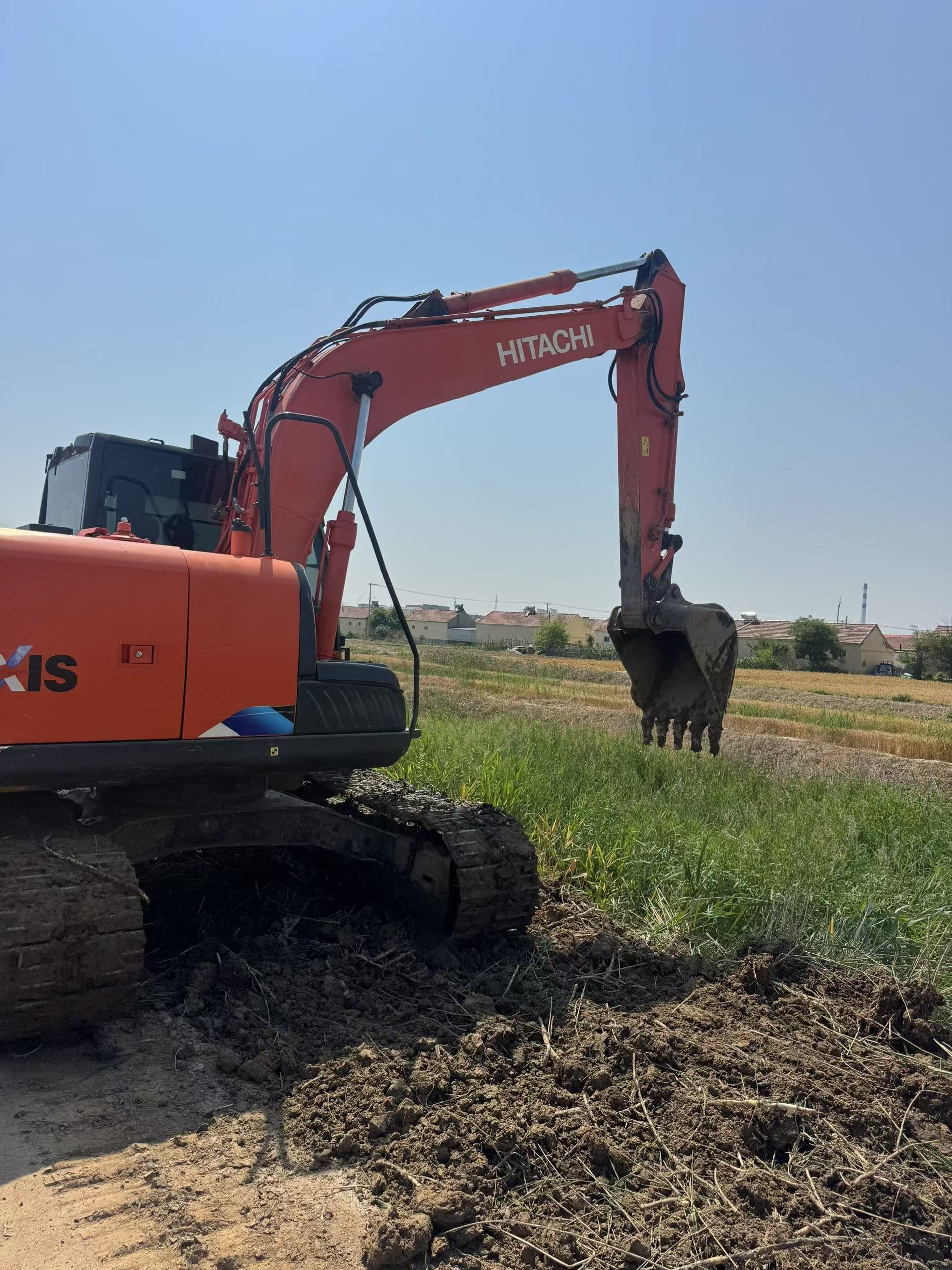 Buy Hitachi EX130 Used Excavator / 3 Buy Hitachi EX130 Used Excavator / 3