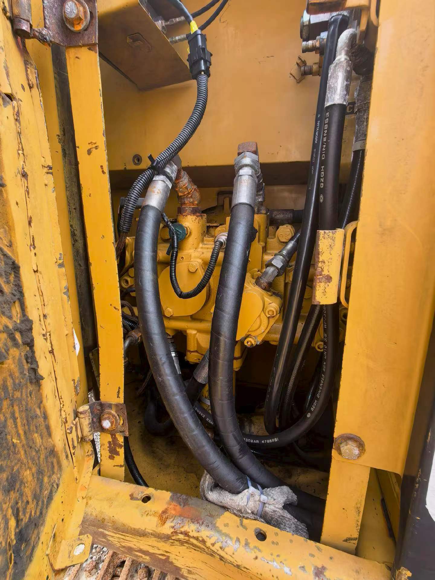 Buy Caterpillar 311C Used Excavator / 6 Buy Caterpillar 311C Used Excavator / 6
