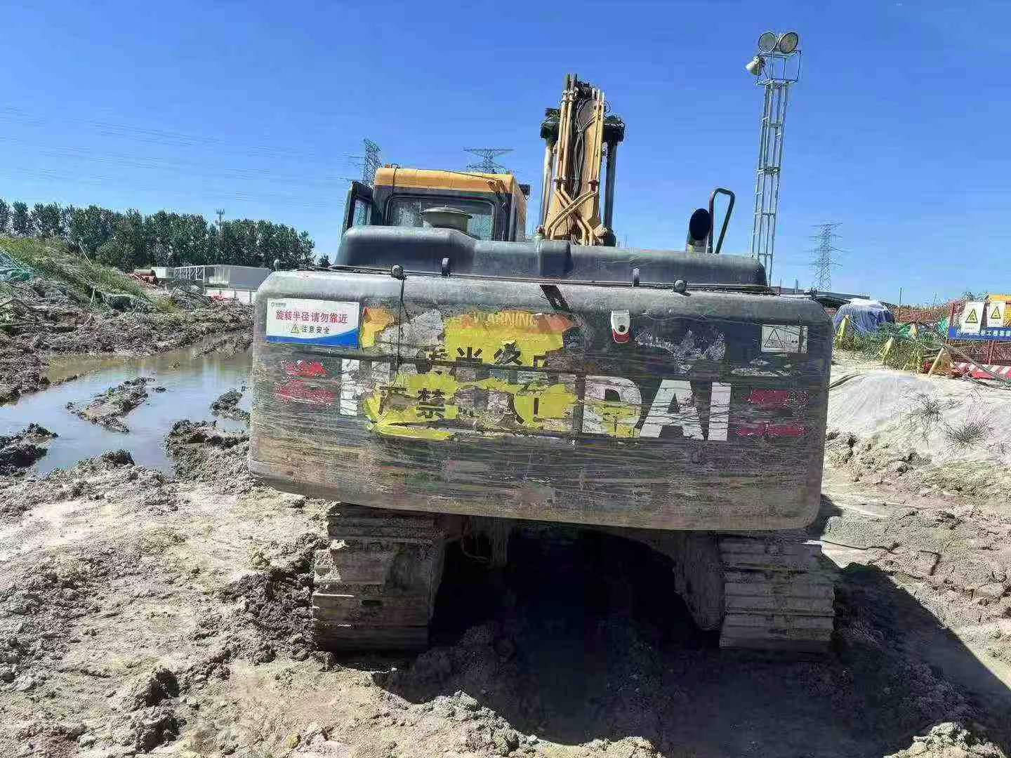 Buy Hyundai R215VS Used Excavator / 2