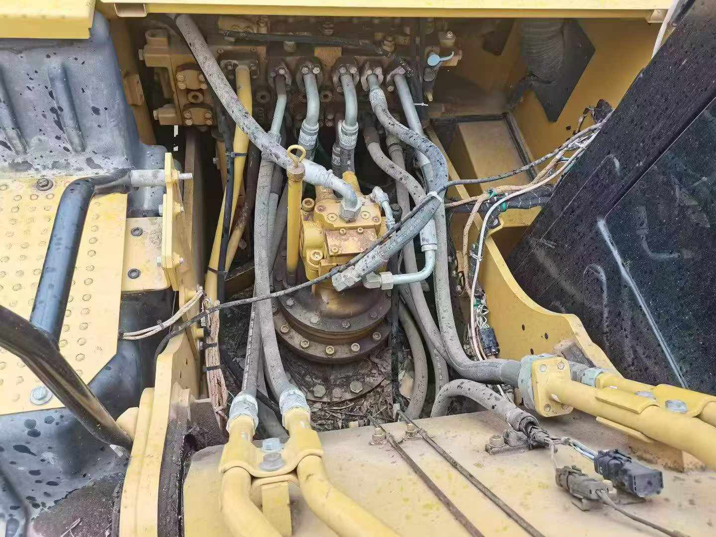 Buy Caterpillar 320GC Used Excavator / 8