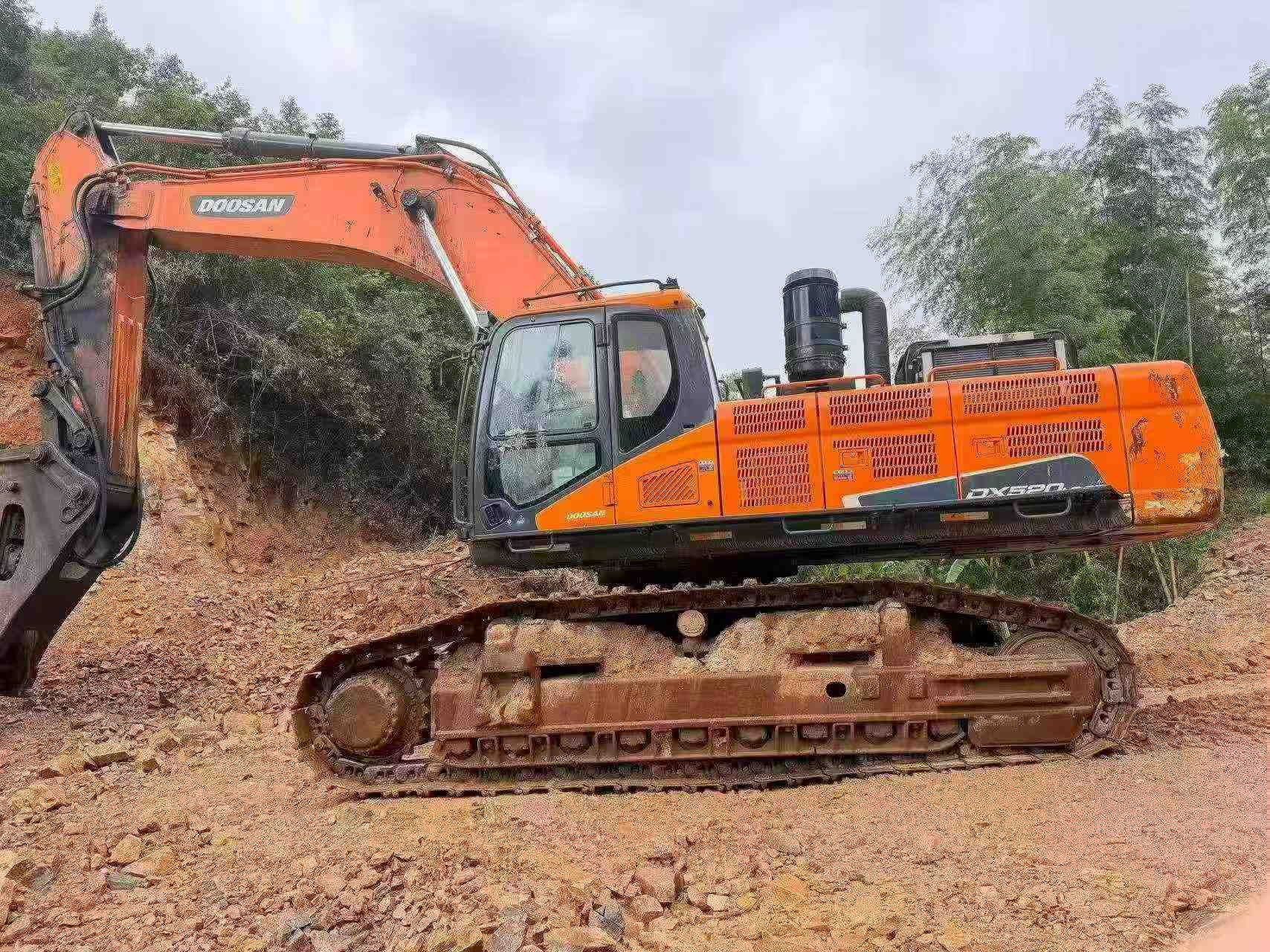 Buy Doosan DX520LC Used Excavator / 1