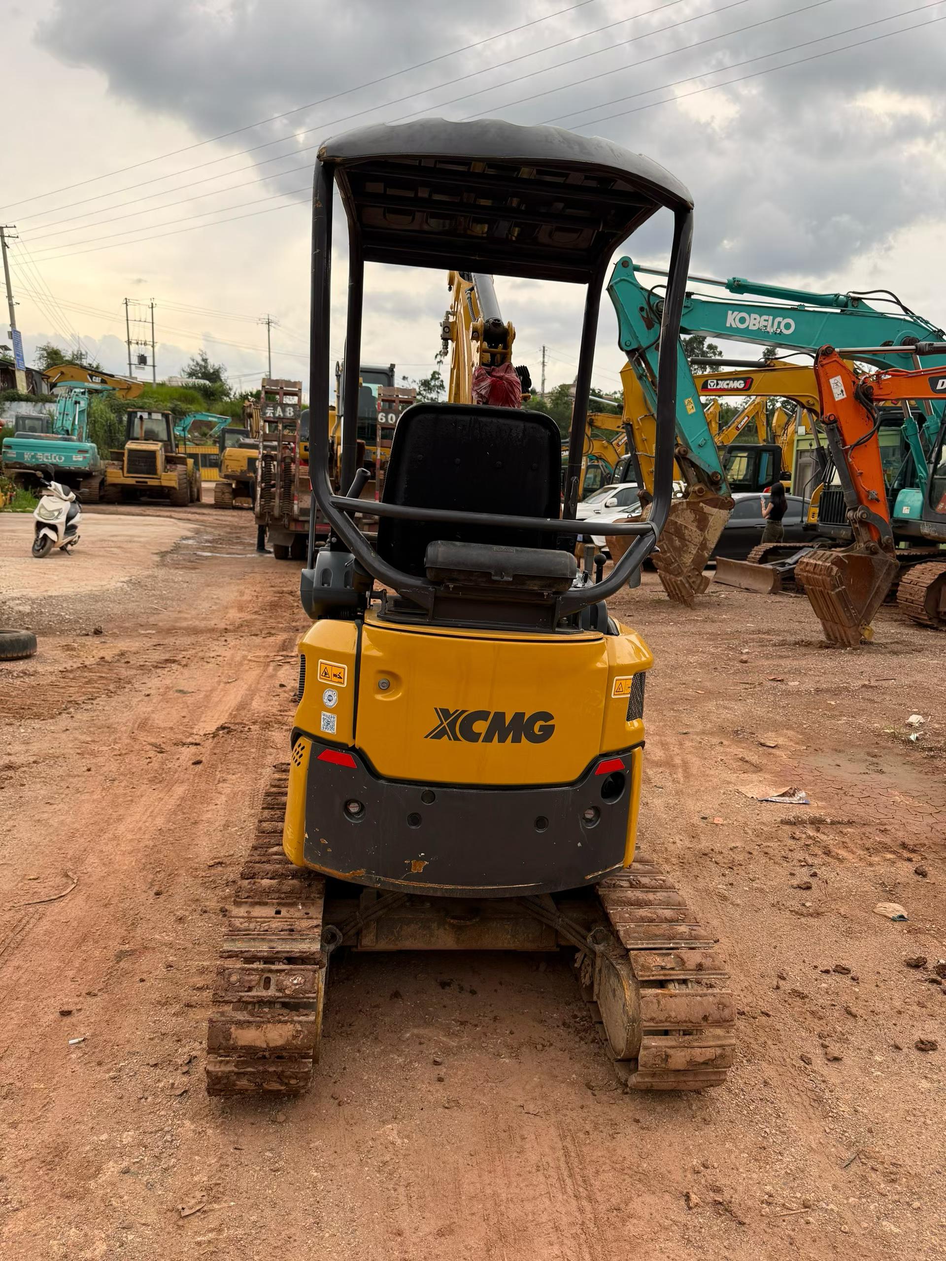 Buy XCMG XE17U Used Excavator / 7