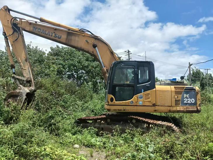 Buy Komatsu PC200-8 Used Excavator / 1