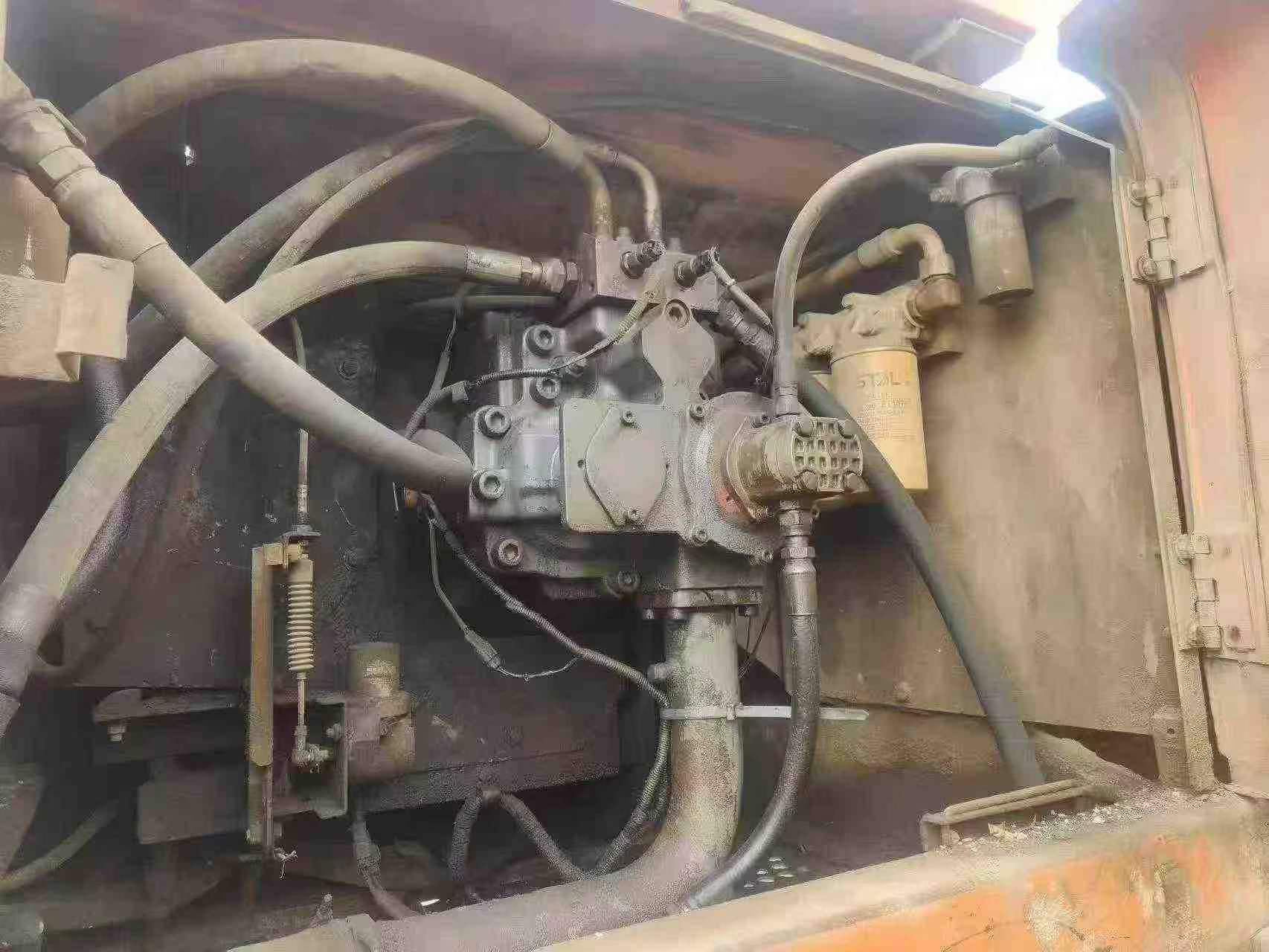 Buy Hitachi ZX450-6 Used Excavator / 8