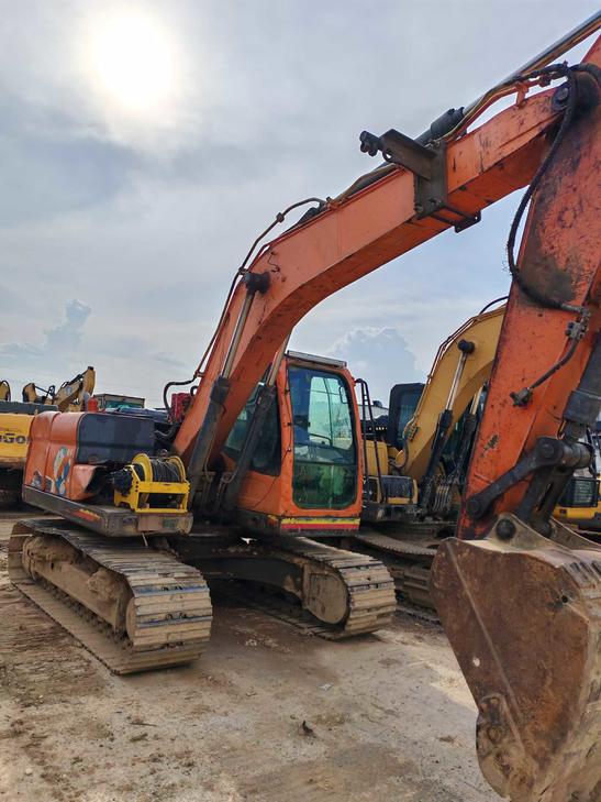 Buy Doosan DH150 Used Excavator / 1