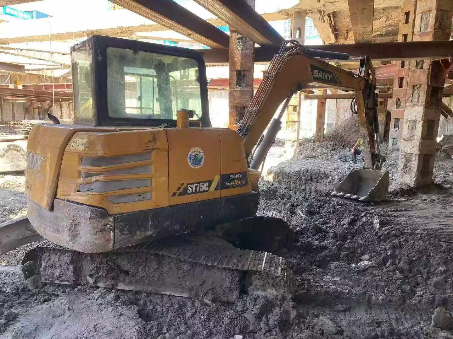 Buy Sany SY60 Used Excavator / 2