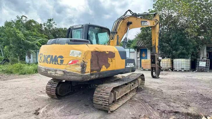 Buy XCMG XE135B Used Excavator / 1