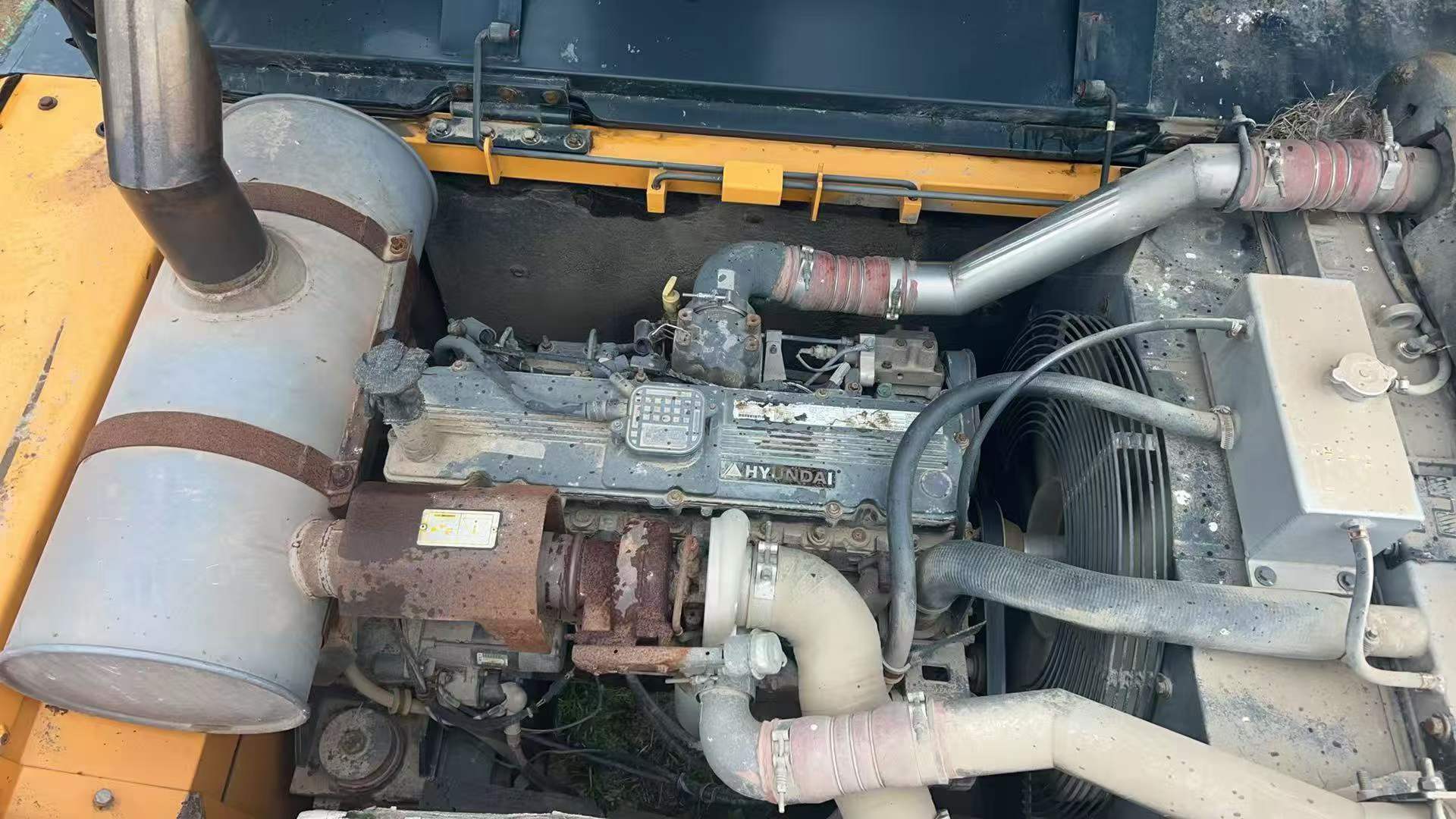 Buy Hyundai R350LVS Used Excavator / 2 Buy Hyundai R350LVS Used Excavator / 2