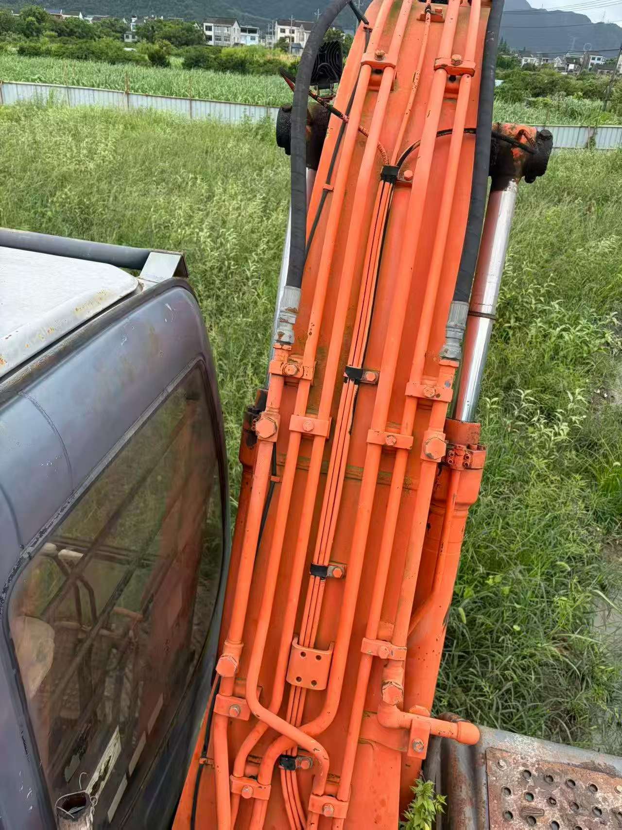 Buy Hitachi EX120-6 Used Excavator / 8 Buy Hitachi EX120-6 Used Excavator / 8