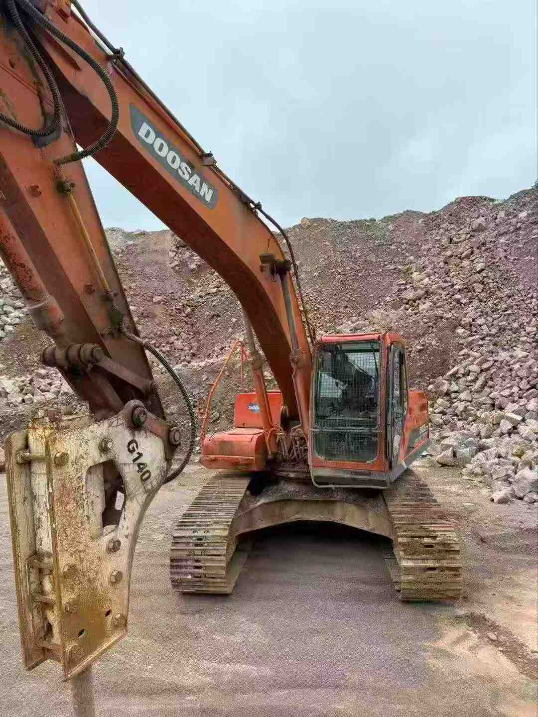 Buy Doosan DH225-9 Used Excavator / 4 Buy Doosan DH225-9 Used Excavator / 4