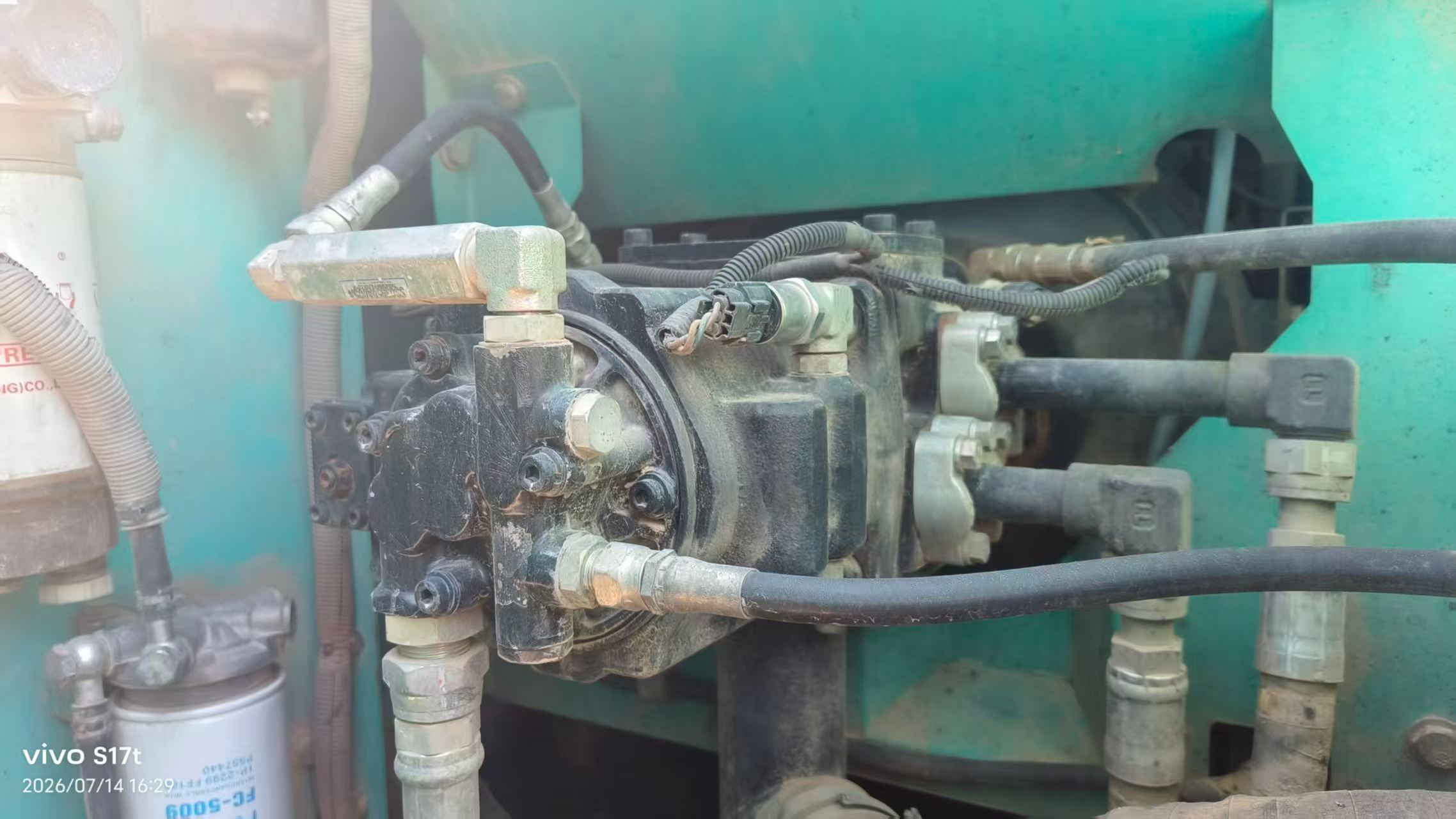 Buy Kobelco SK130 Used Excavator / 5