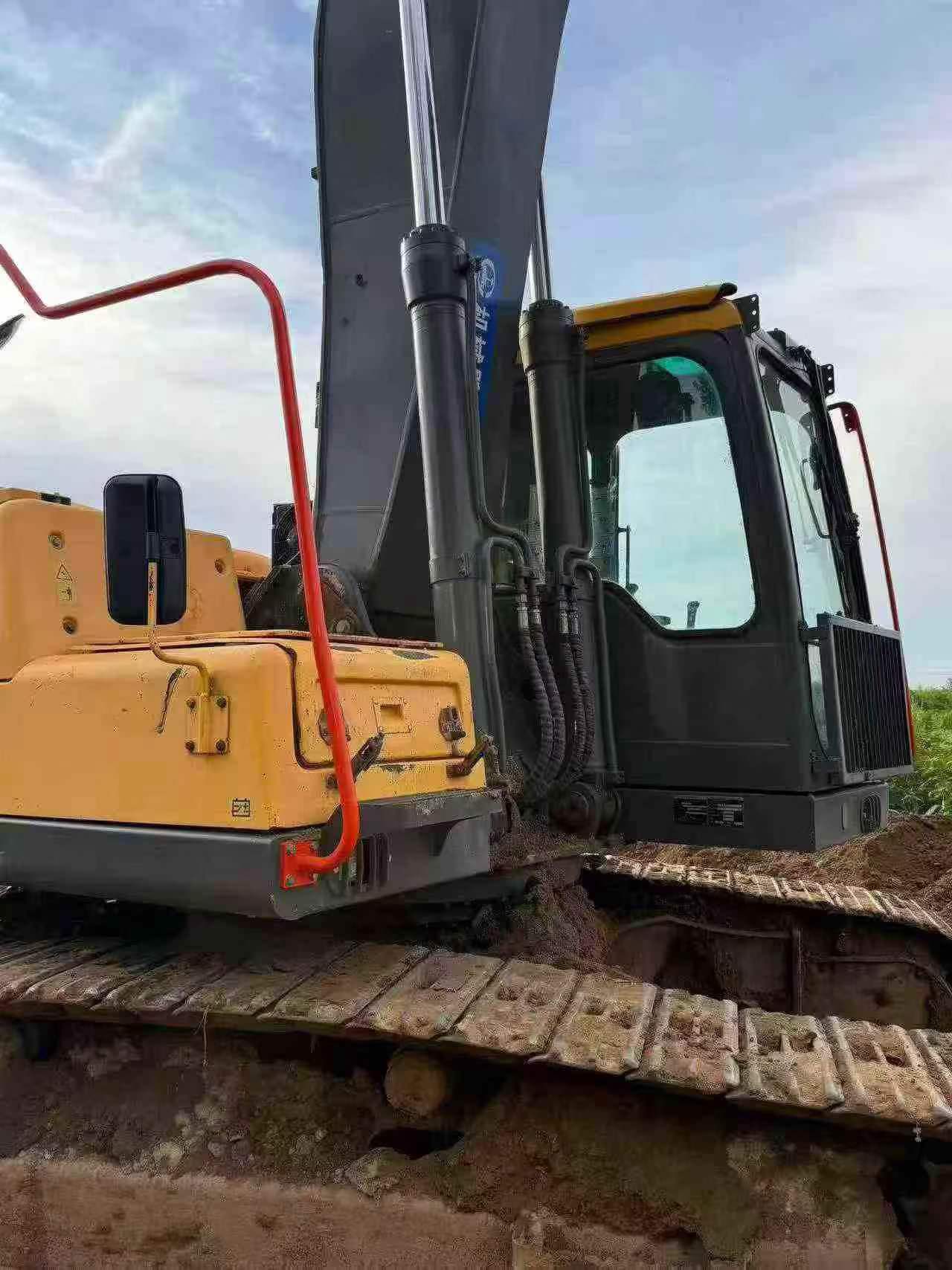 Buy Volvo EC240 Used Excavator / 8 Buy Volvo EC240 Used Excavator / 8