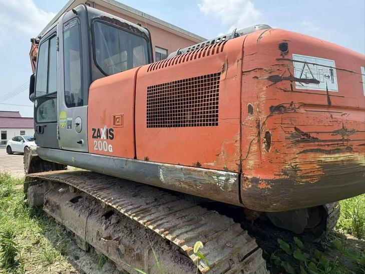 Buy Hitachi ZX200-3G Used Excavator / 1