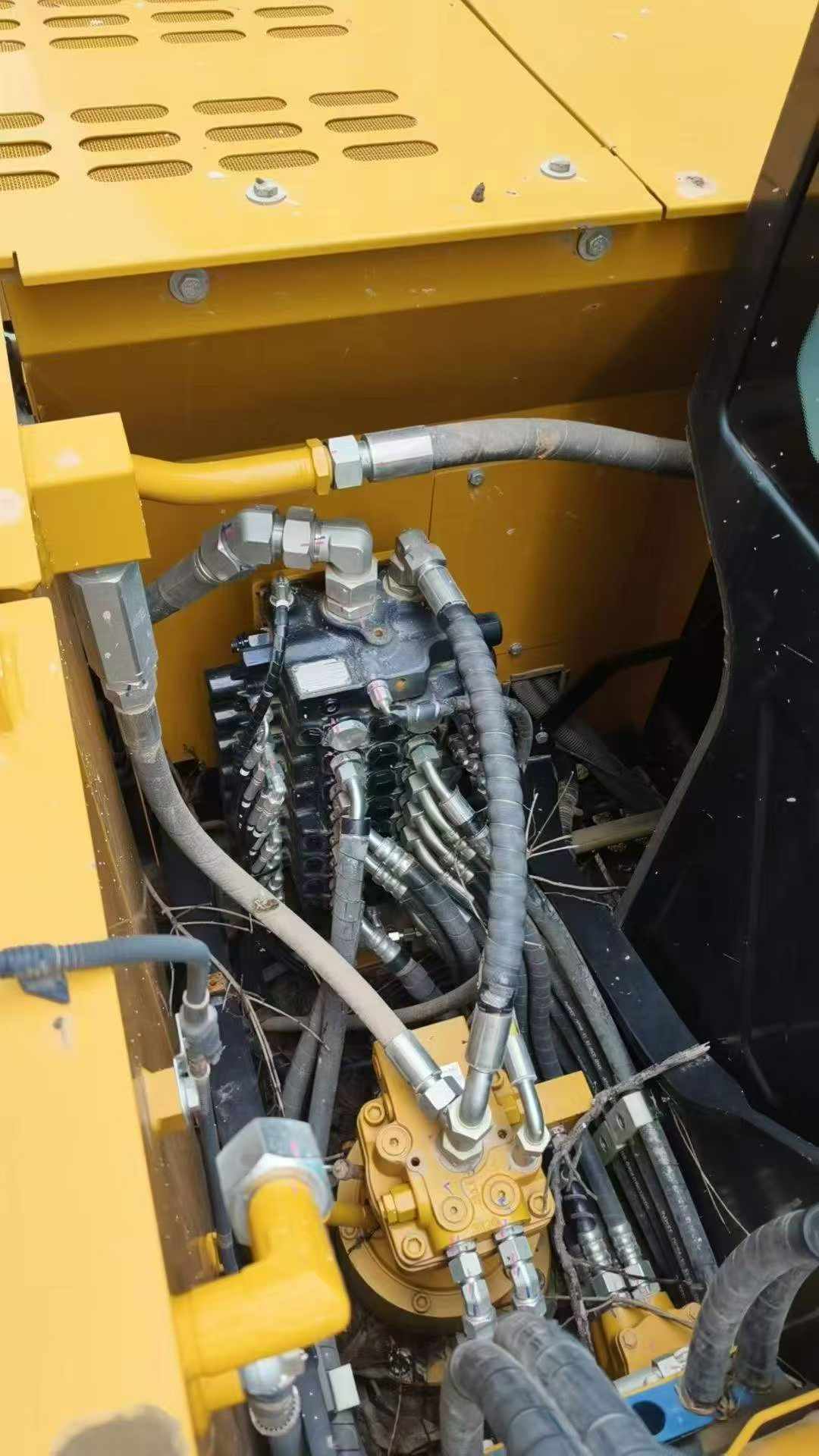 Buy Sany SY95C Used Excavator / 9 Buy Sany SY95C Used Excavator / 9
