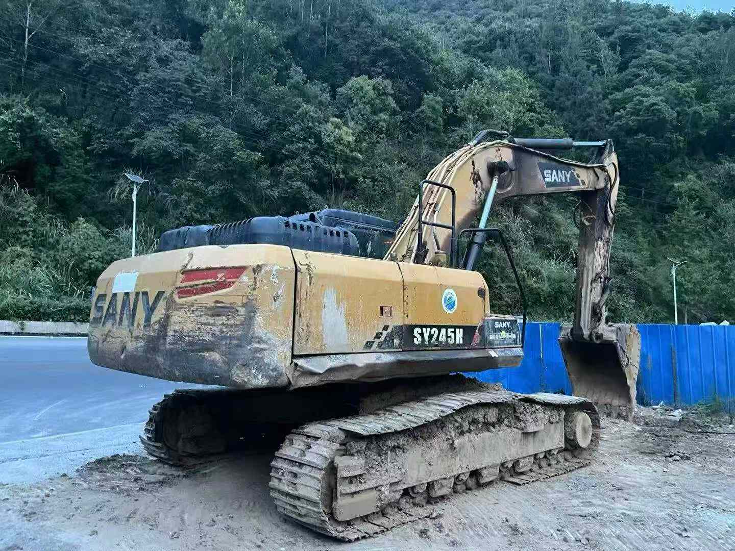 Buy Sany SY245H Used Excavator / 2 Buy Sany SY245H Used Excavator / 2
