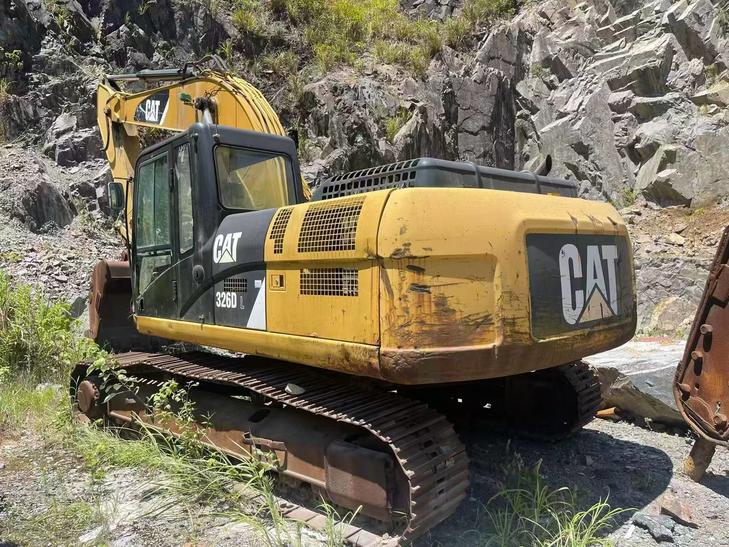 Buy Caterpillar 326DL Used Excavator / 1