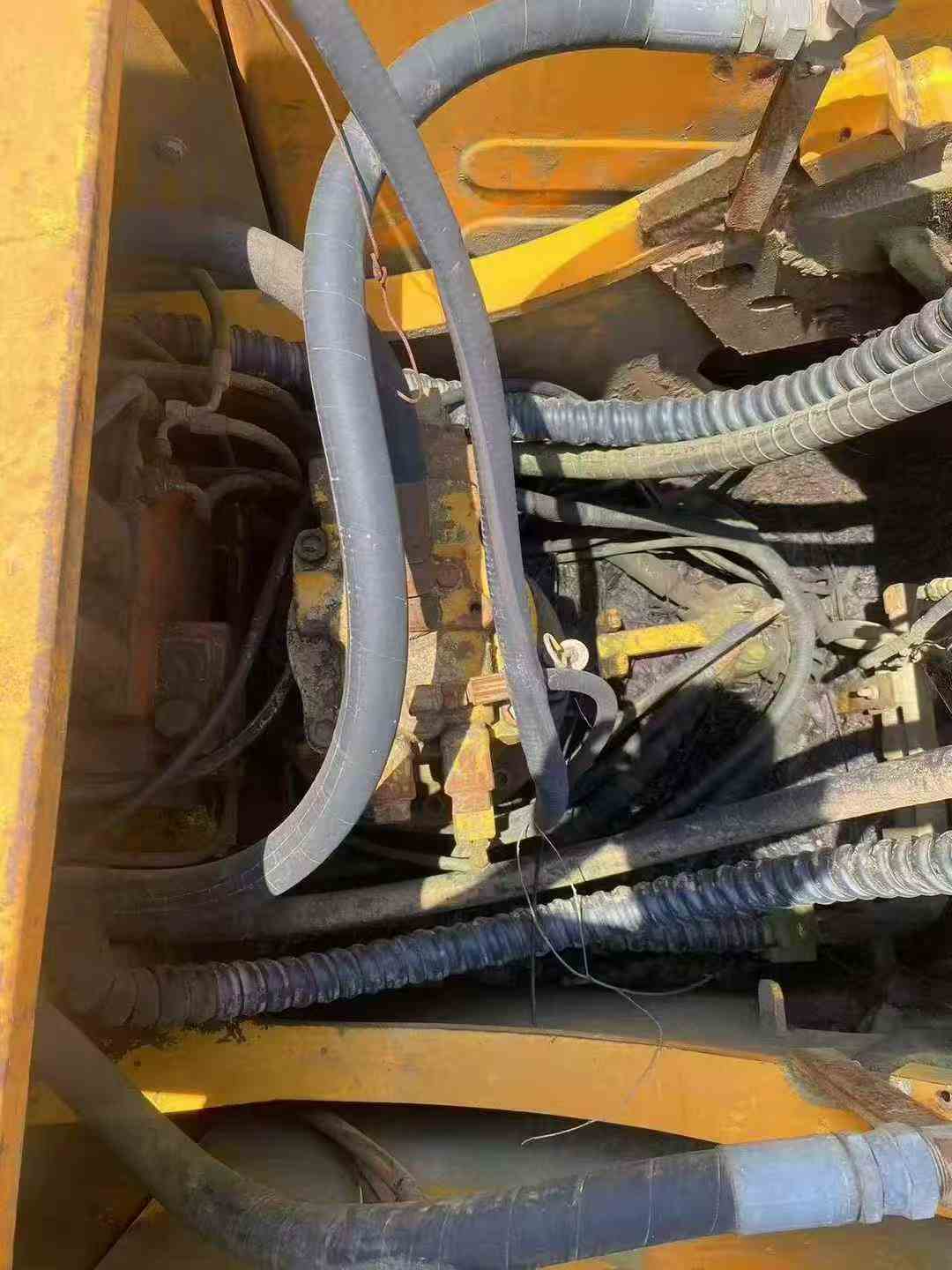 Buy Hyundai R225-7 Used Excavator / 5 Buy Hyundai R225-7 Used Excavator / 5