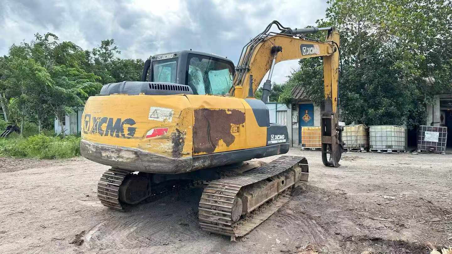Buy XCMG XE135B Used Excavator / 5