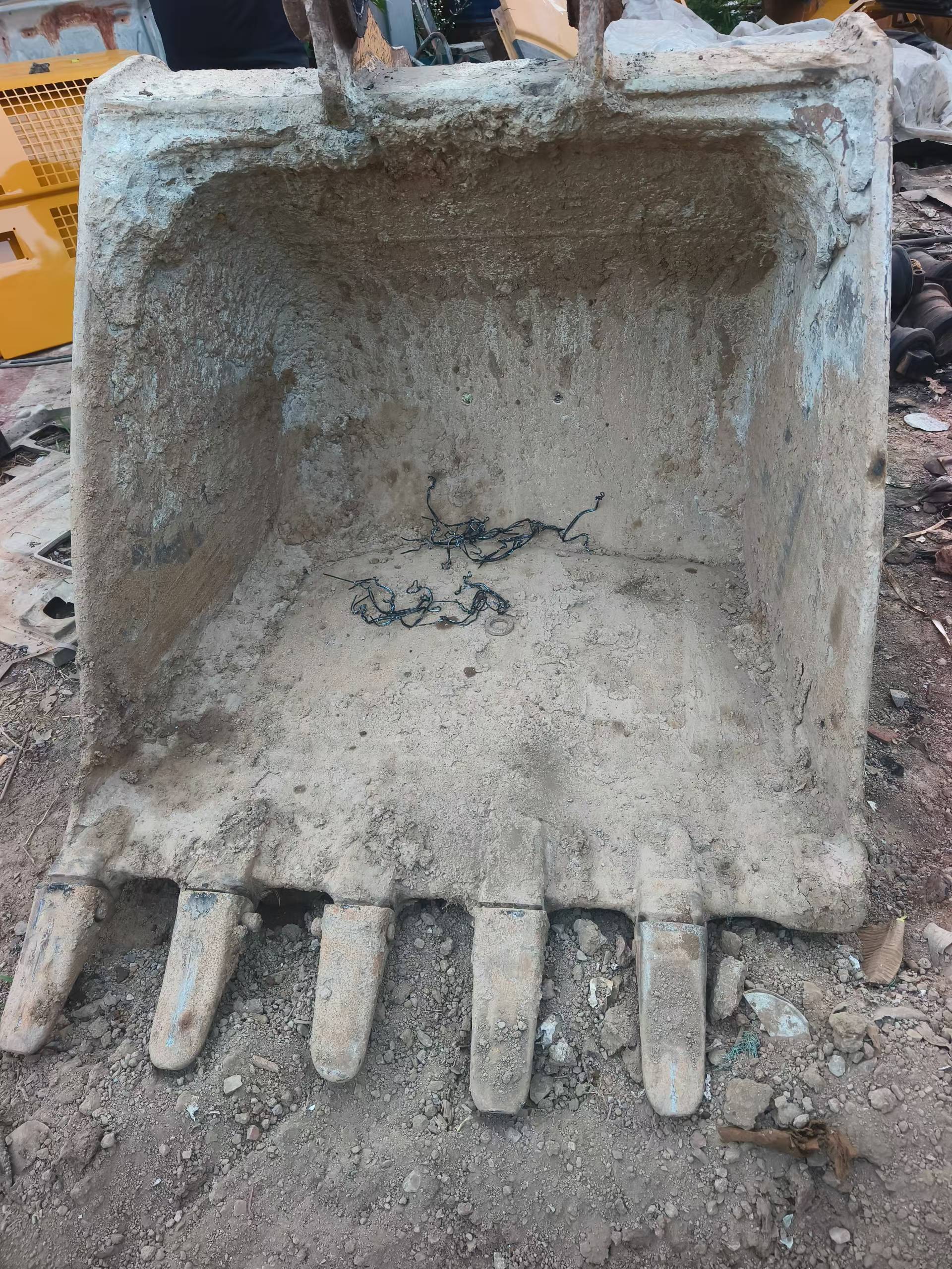 Buy Caterpillar 323 Used Excavator / 2
