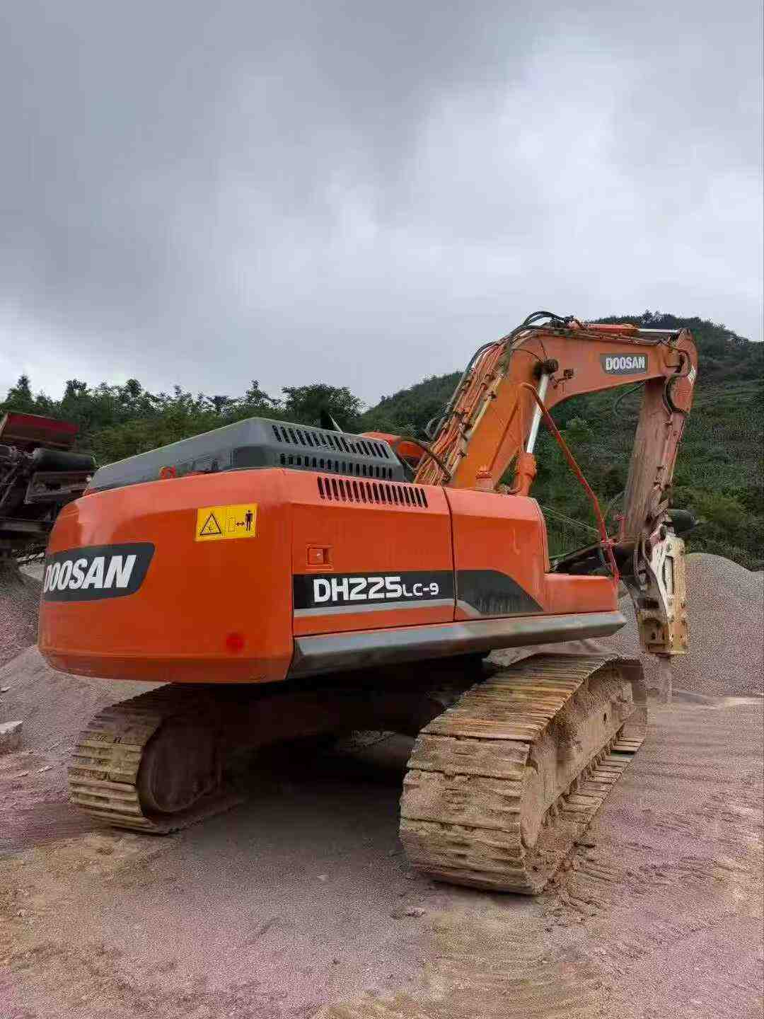 Buy Doosan DH225-9 Used Excavator / 5 Buy Doosan DH225-9 Used Excavator / 5