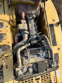 Compre Escavadeira Komatsu HB215LC-1 Usada / 3 Compre Escavadeira Komatsu HB215LC-1 Usada / 3