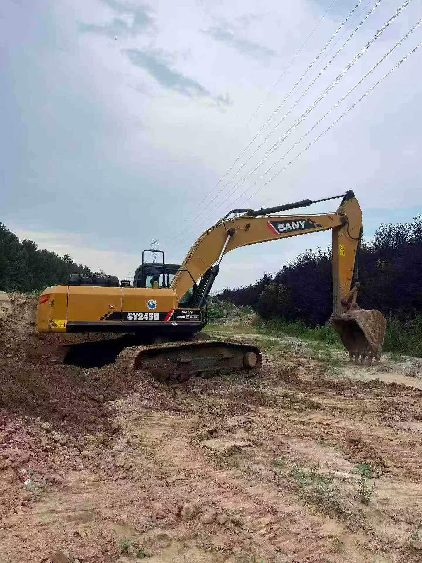 Buy Sany SY245H Used Excavator / 3