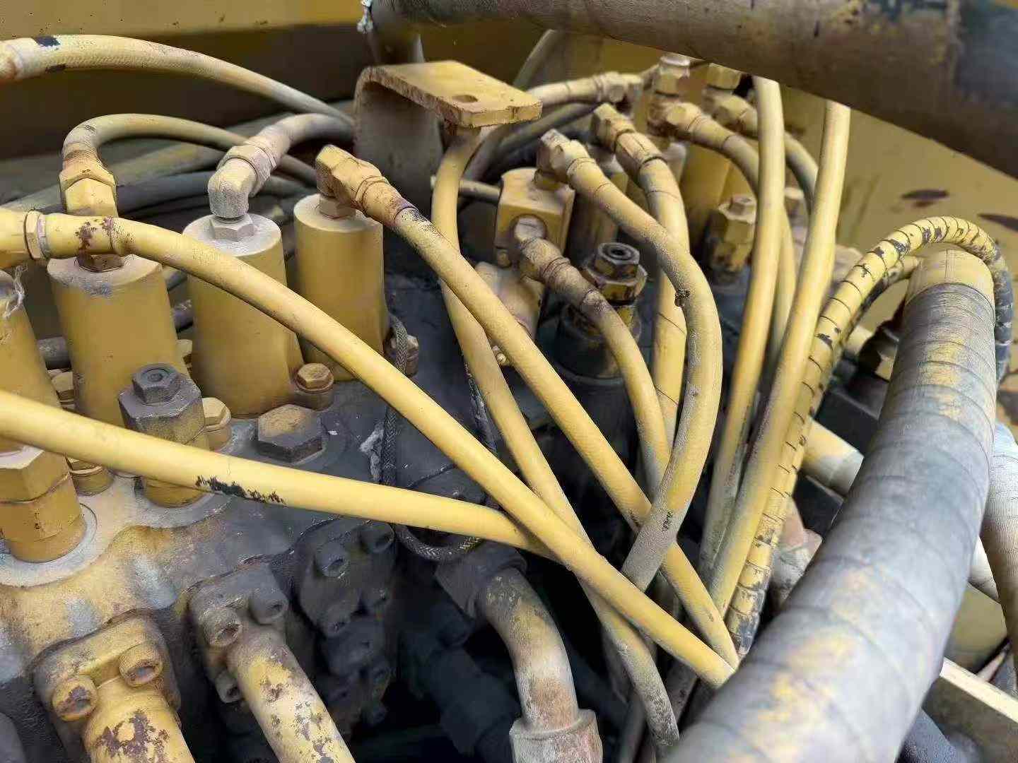 Buy Caterpillar 320C Used Excavator / 3