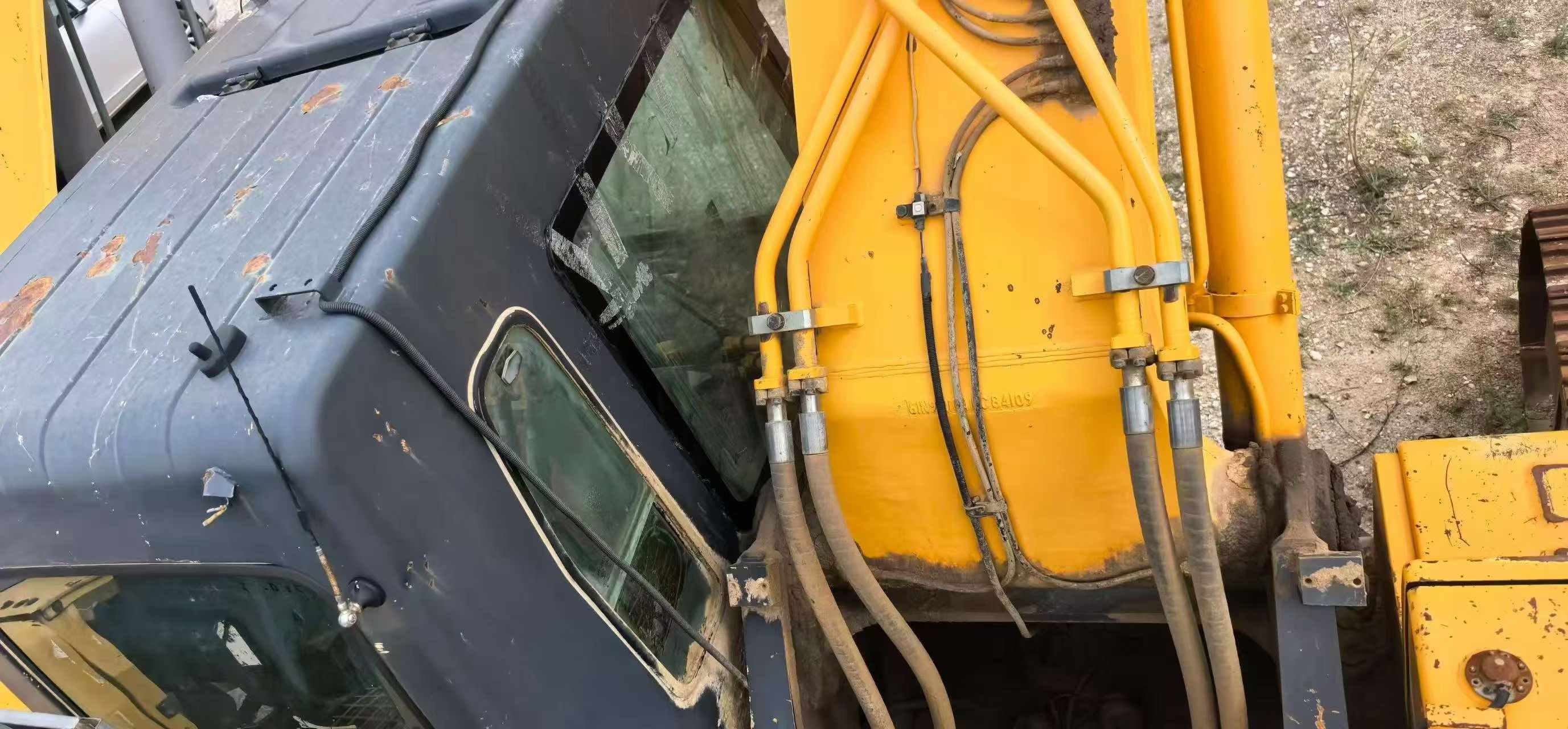Buy Hyundai R335-7 Used Excavator / 4 Buy Hyundai R335-7 Used Excavator / 4