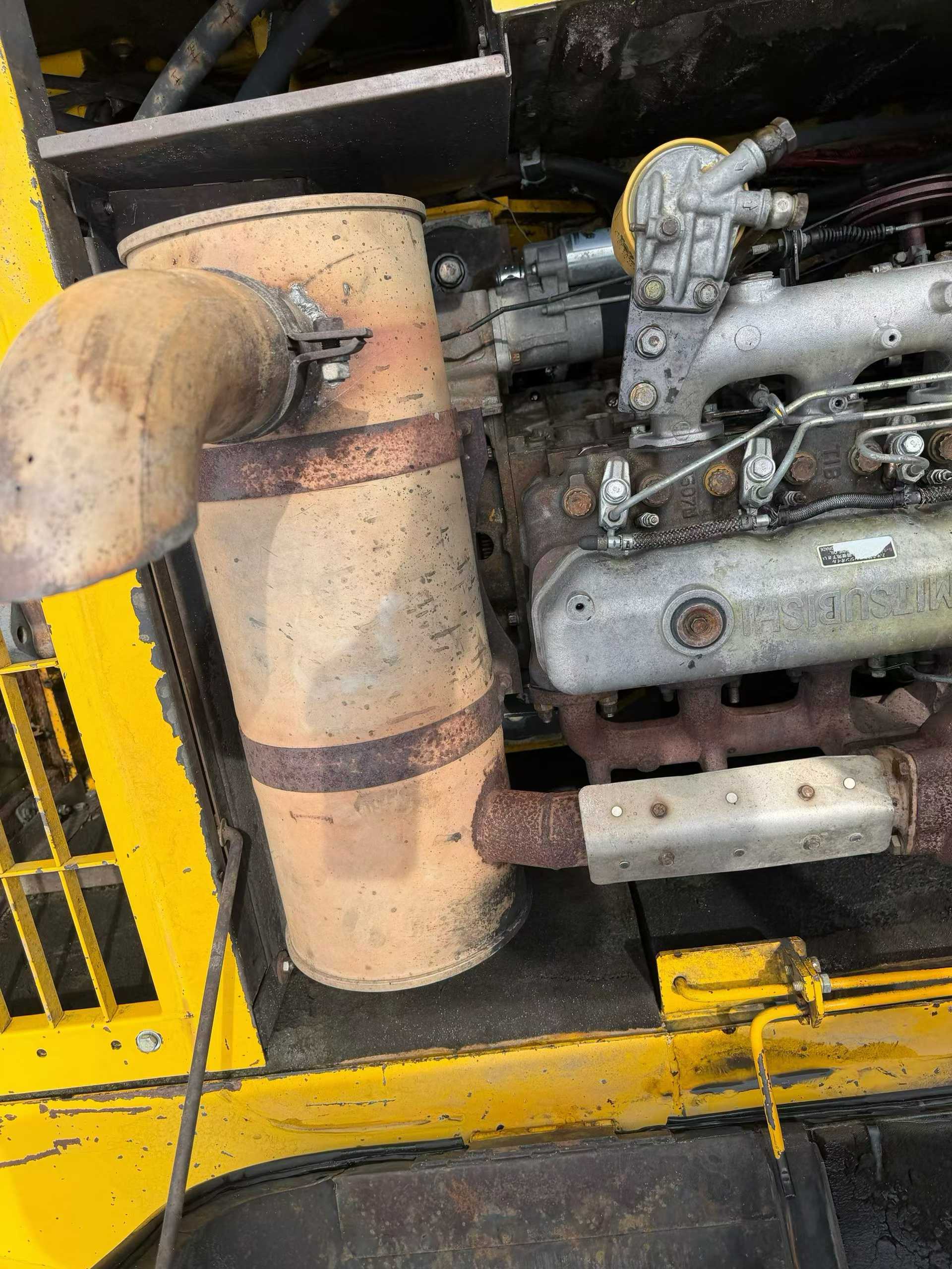 Buy Kato Used Excavator / 4 Buy Kato Used Excavator / 4