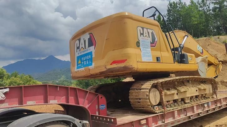 Buy Caterpillar 320GC Used Excavator / 1