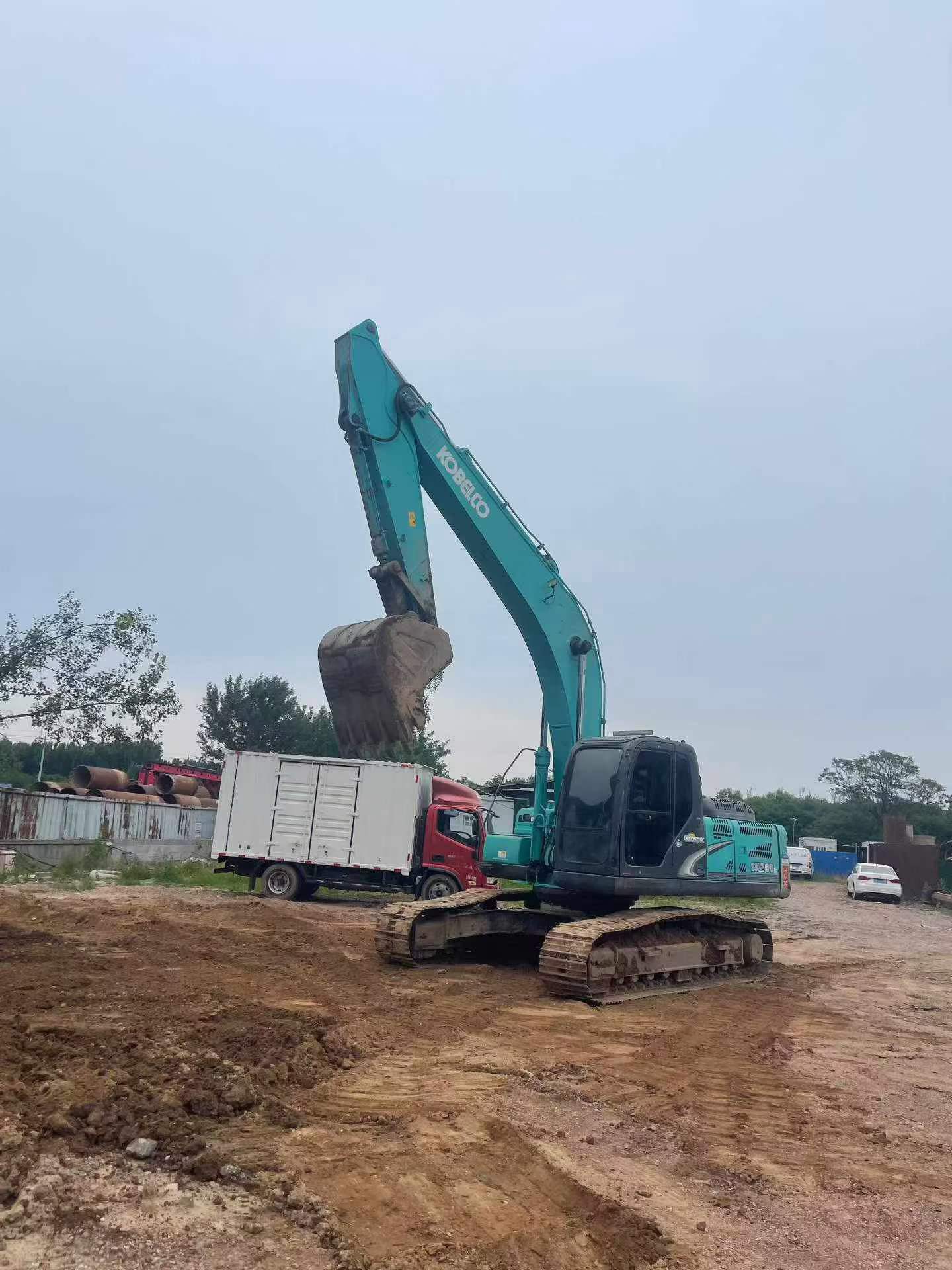 Buy Kobelco SK260 Used Excavator / 1