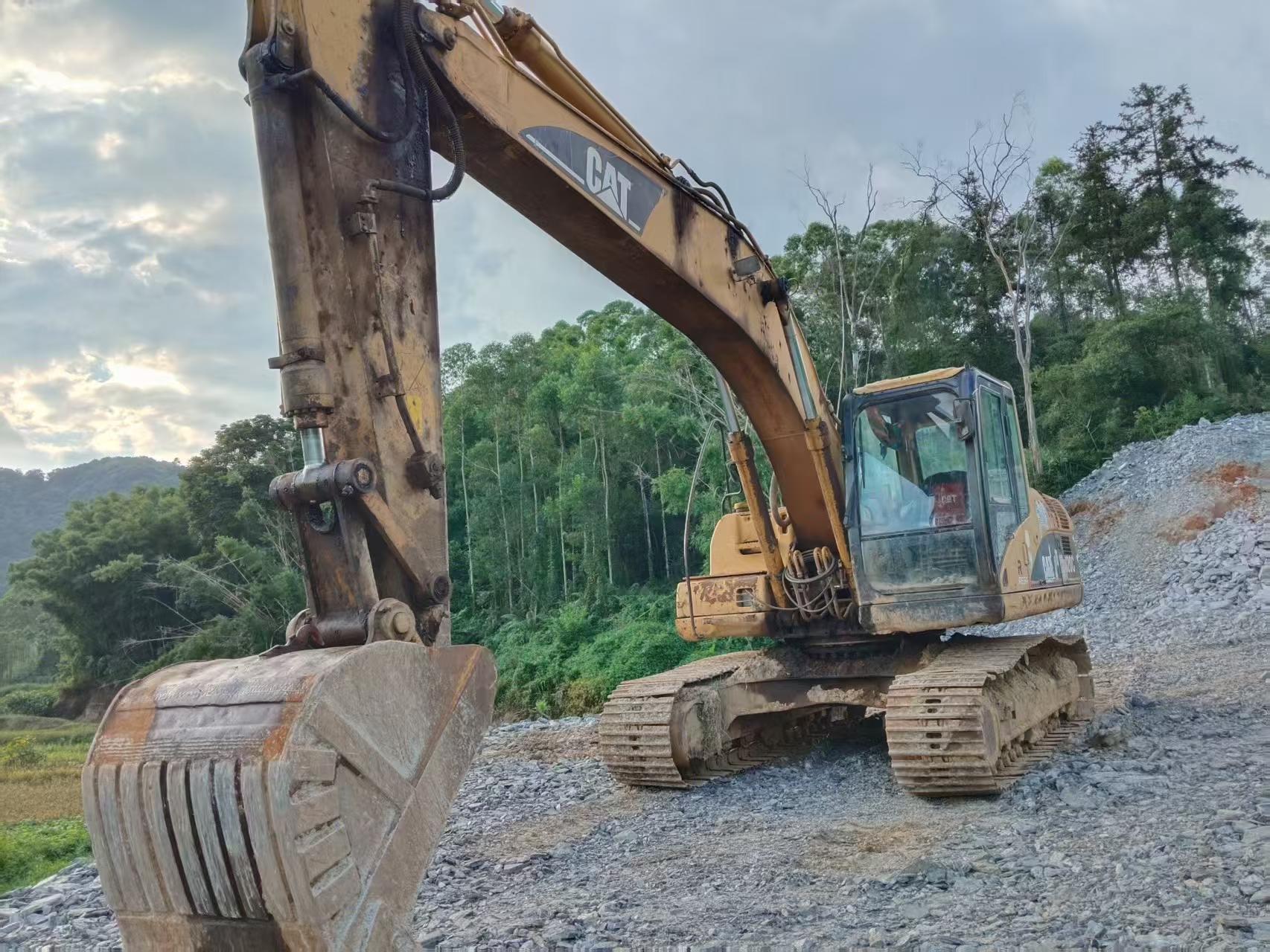 Buy Caterpillar 320C Used Excavator / 8 Buy Caterpillar 320C Used Excavator / 8
