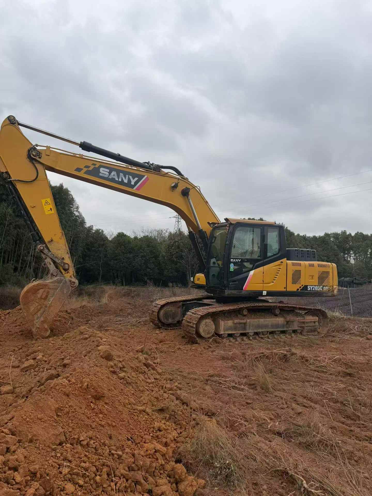 Buy Sany SY205C Used Excavator / 2