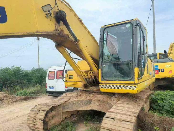 Buy Komatsu PC200 Used Excavator / 1