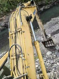 Buy Komatsu PC210-7 Used Excavator / 8 Buy Komatsu PC210-7 Used Excavator / 8