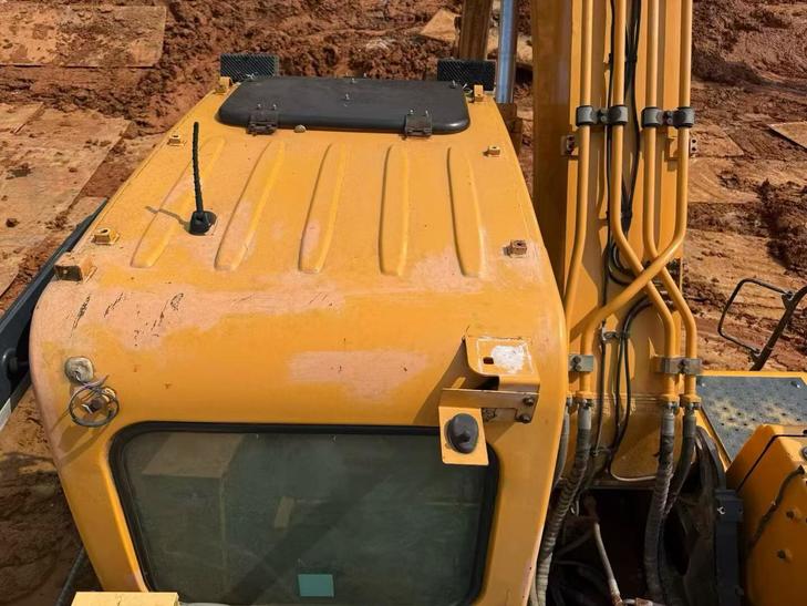 Buy Hyundai R215-9 Used Excavator / 1