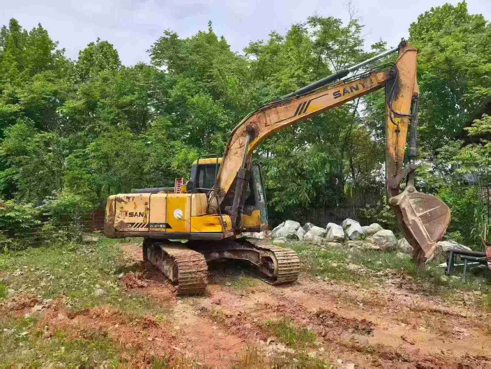 Buy Sany SY135 Used Excavator / 4 Buy Sany SY135 Used Excavator / 4