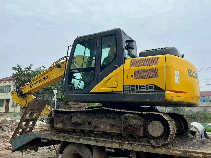 Buy Sumitomo SH130-3 Used Excavator / 1