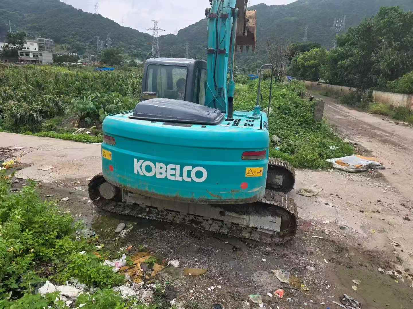 Buy Kobelco SK140 Used Excavator / 3