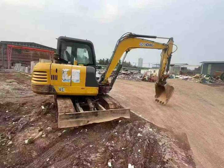 Buy XCMG XE60 Used Excavator / 1