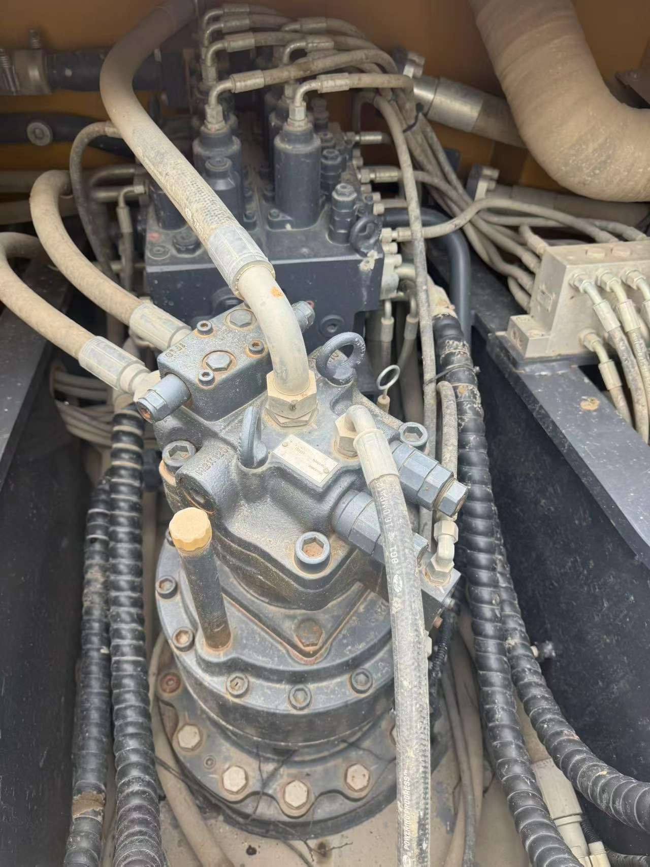 Buy XCMG XE200 Used Excavator / 5